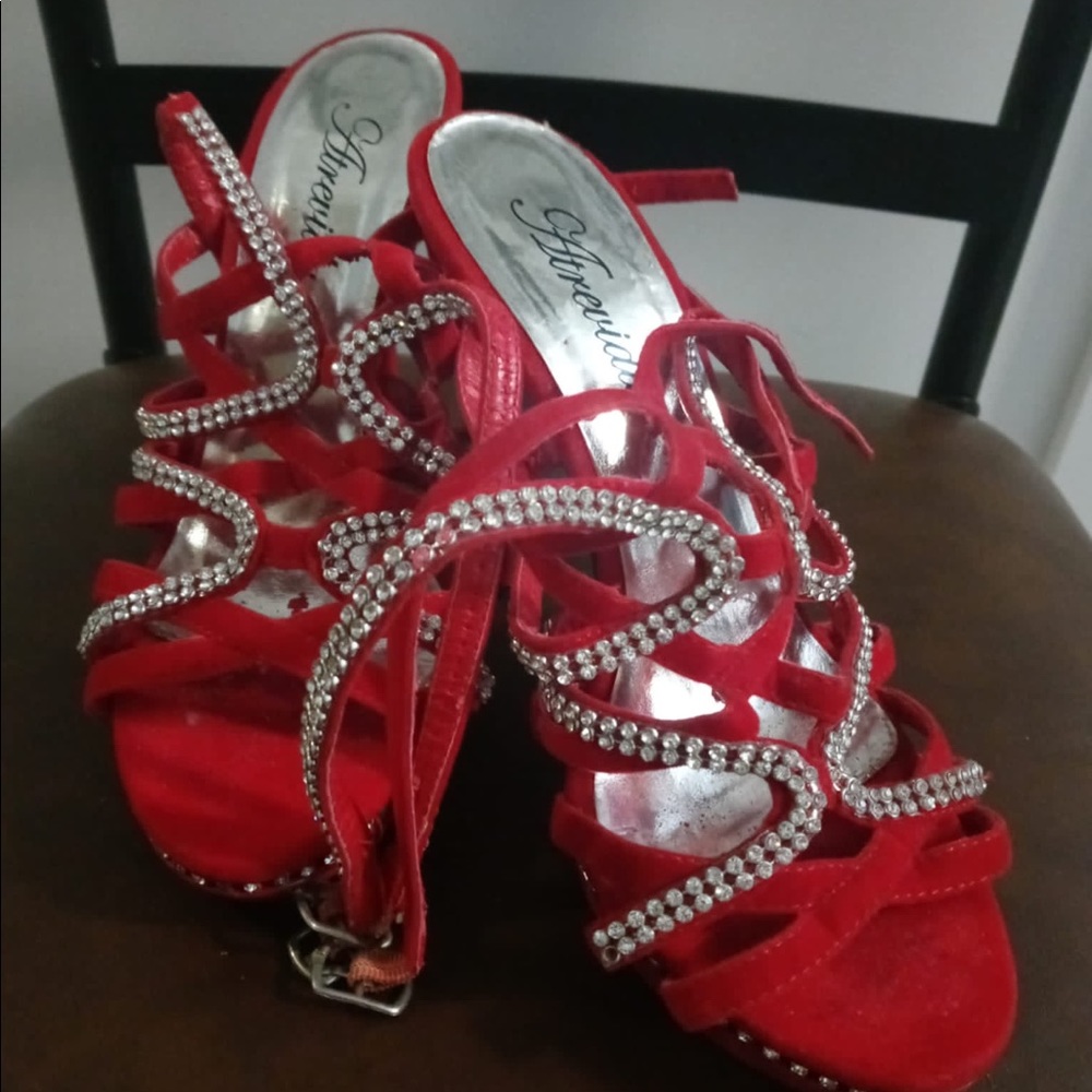 I am selling red heel Sandals from Atrevida.
